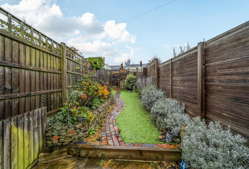 1389454-18-6942d9...