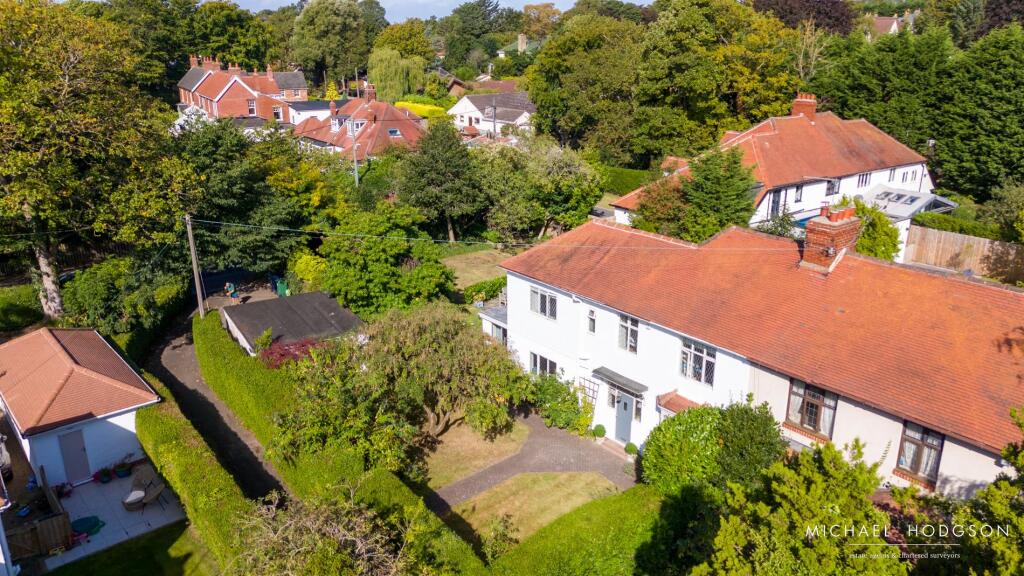 21, Laburnum Grove-03.jpg