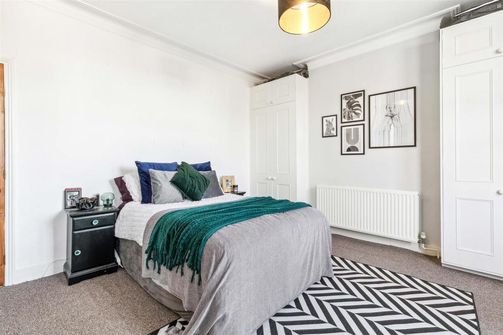 Bedroom (2).jpg