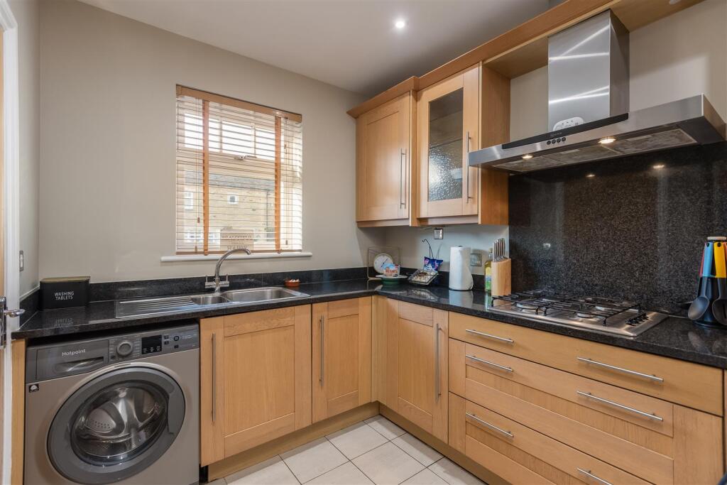 Hallgarth Court 16 Kitchen-2.jpg