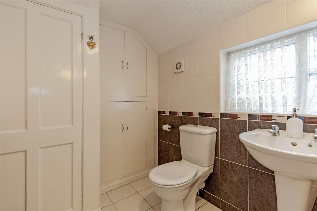 Bathroom-1.jpg