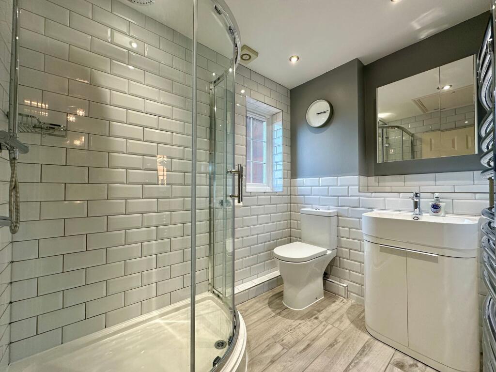 En-suite Bedroom One