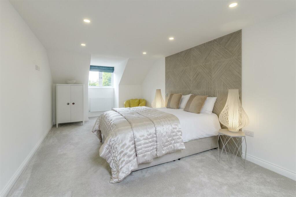 6 Shilton Lane, Bulkington