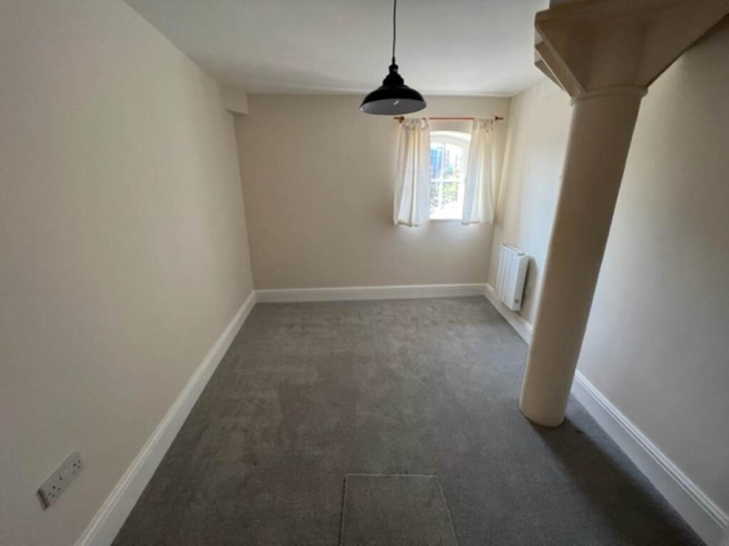 13 Spillers-Bedroom 