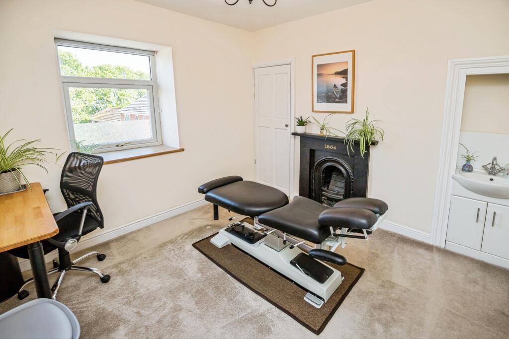 Treatment/ Bedroom 1