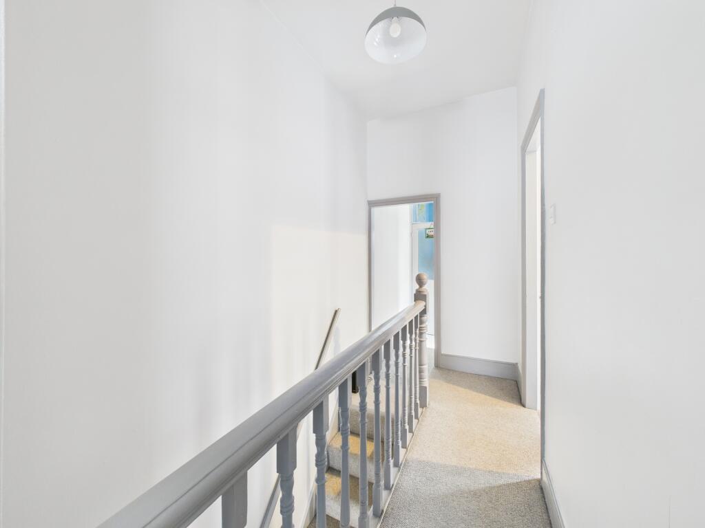 CAM05192G0-PR0142-STILL021