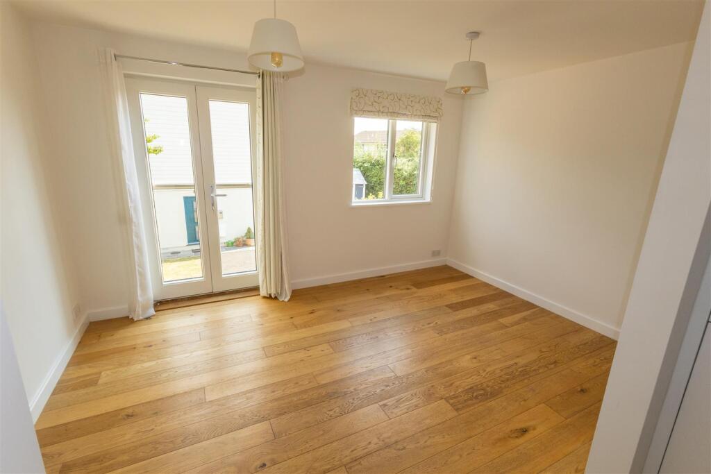 Burnt House Lane-08.jpg