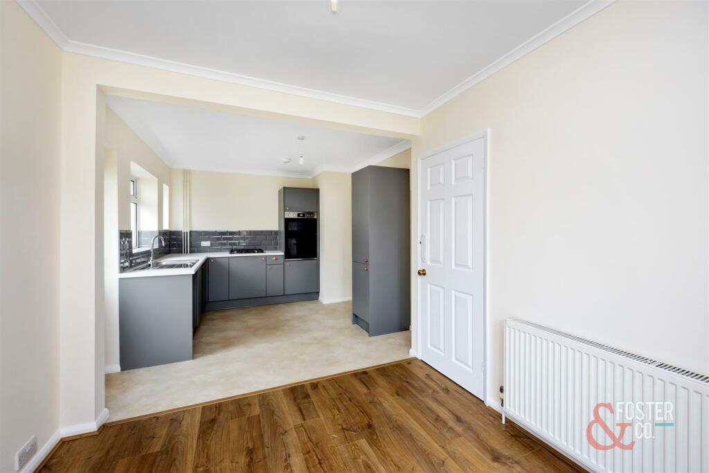 Manor Way, 11_009.jpg