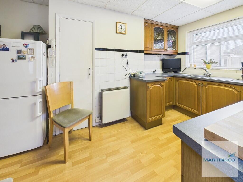 CAM03663G0-PR0124...