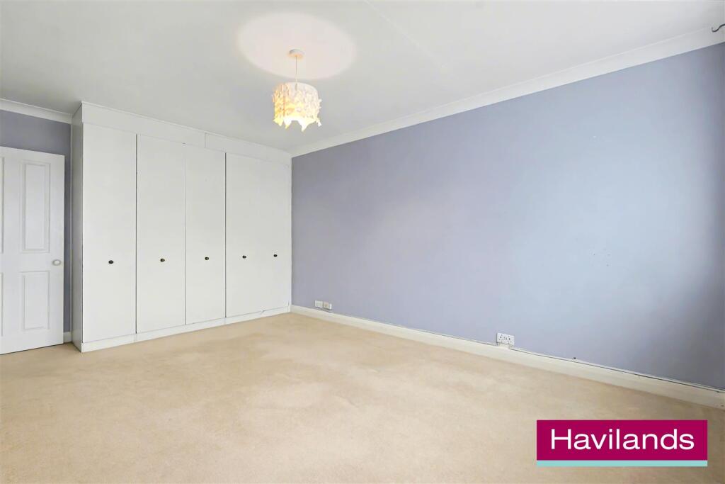 Flat 6, Chesterfield Lodge N21 1LW-9.jpg