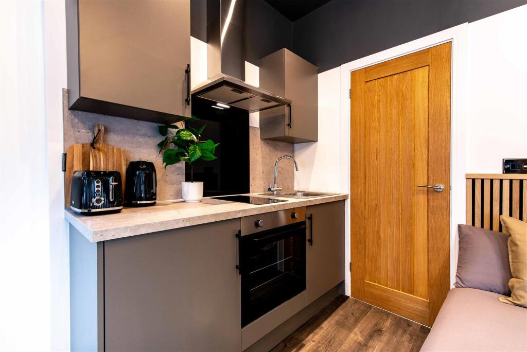 86 wolfa st-low-12.jpg