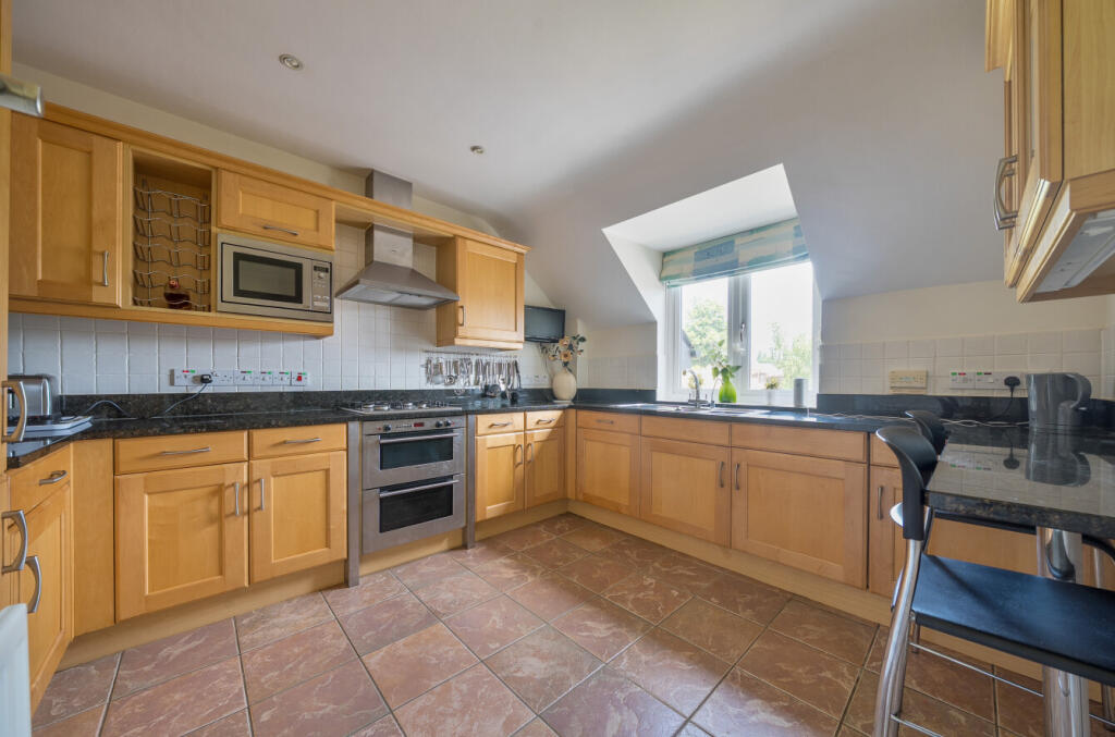 1313560-6-6851496...