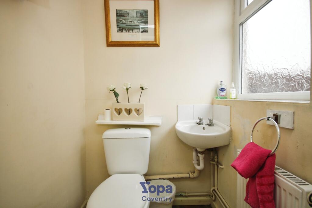 36150ec3-Cloak 20Room.JPG