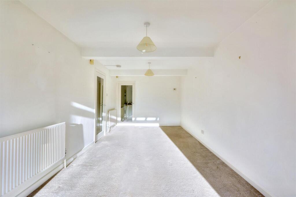 Ground Floor Lounge_2.jpeg