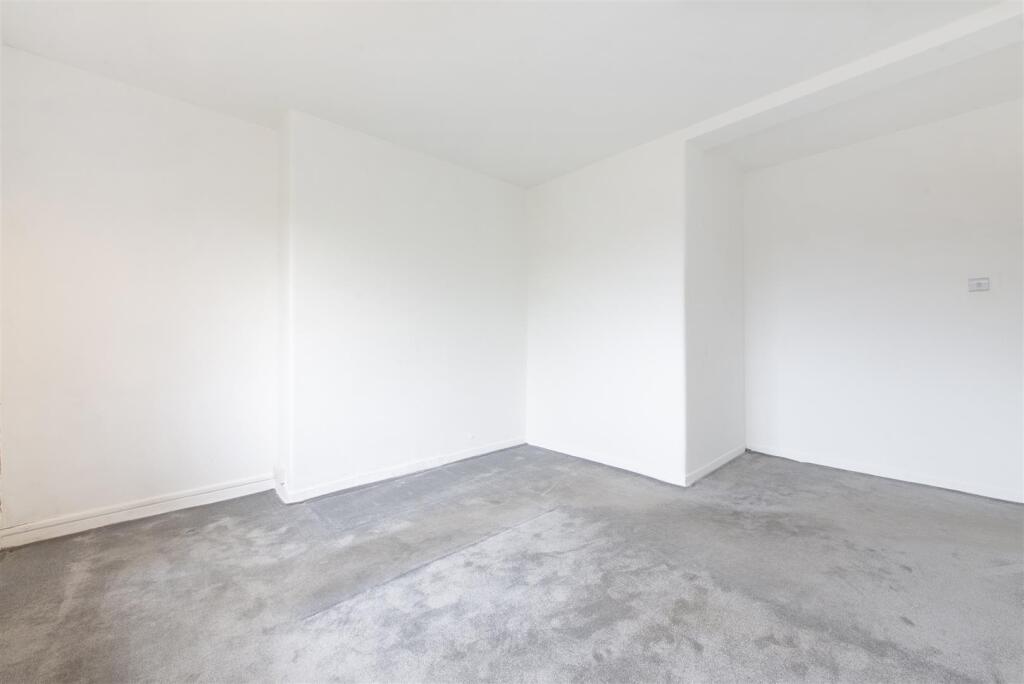 52845 Hi res (6).jpg