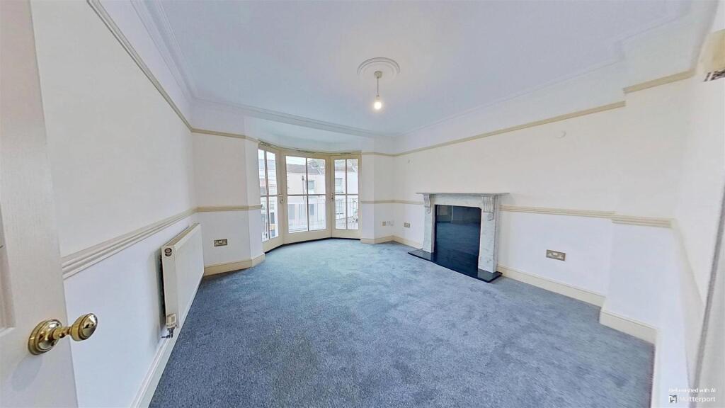 32-Trinity-Place-07032025_101958_defurnished.jpg