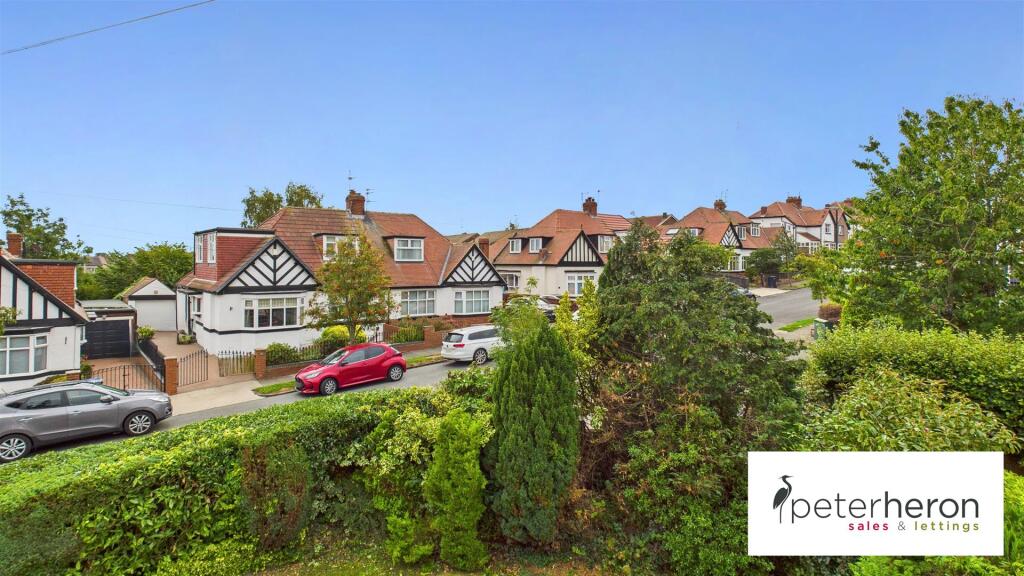 Delightful Far Reaching Views