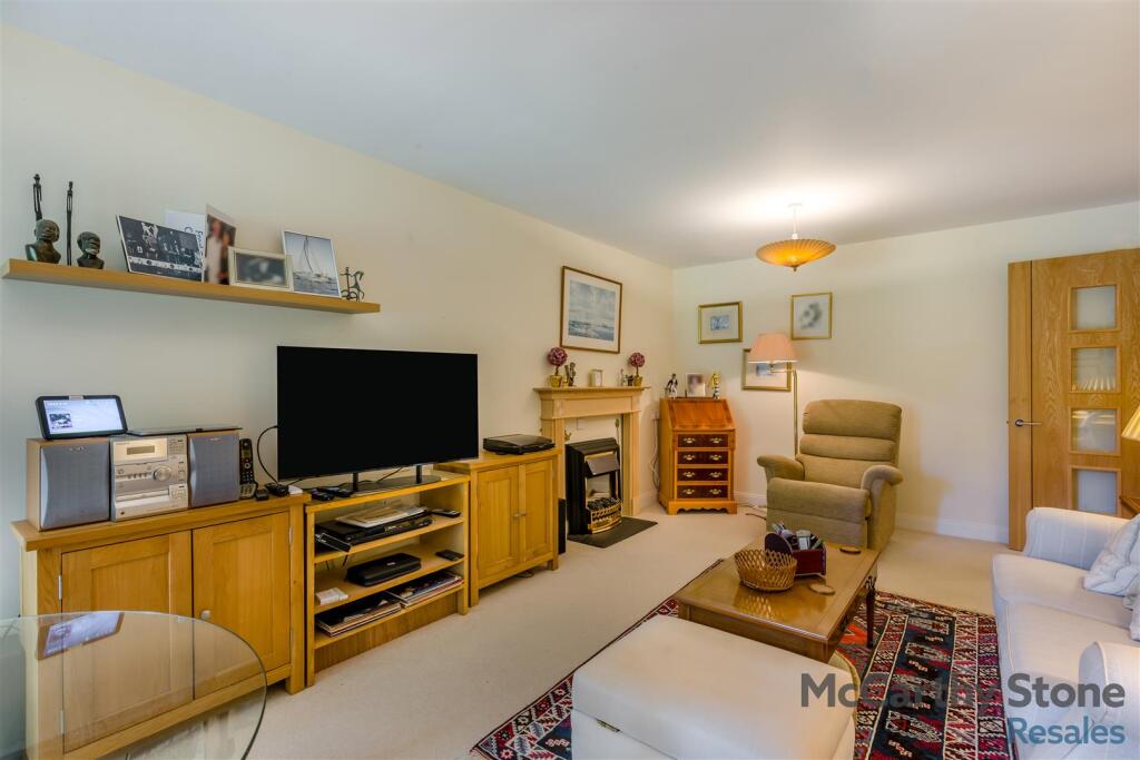 8663961-interior07.jpg