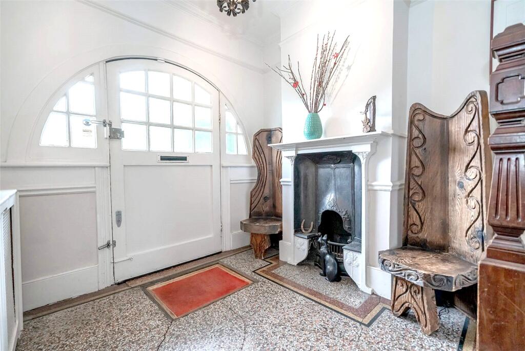 Entrance Hall E