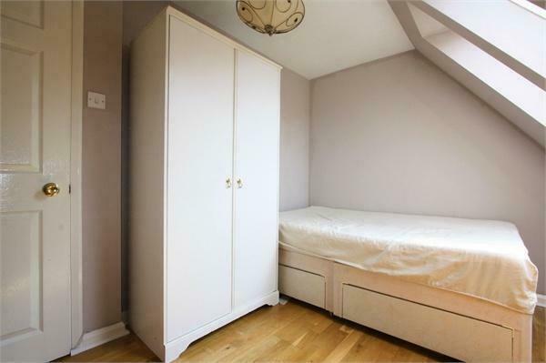 bedroom 2.jpeg