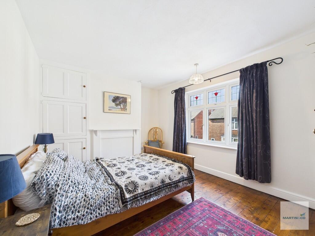 CAM03394G0-PR0261...