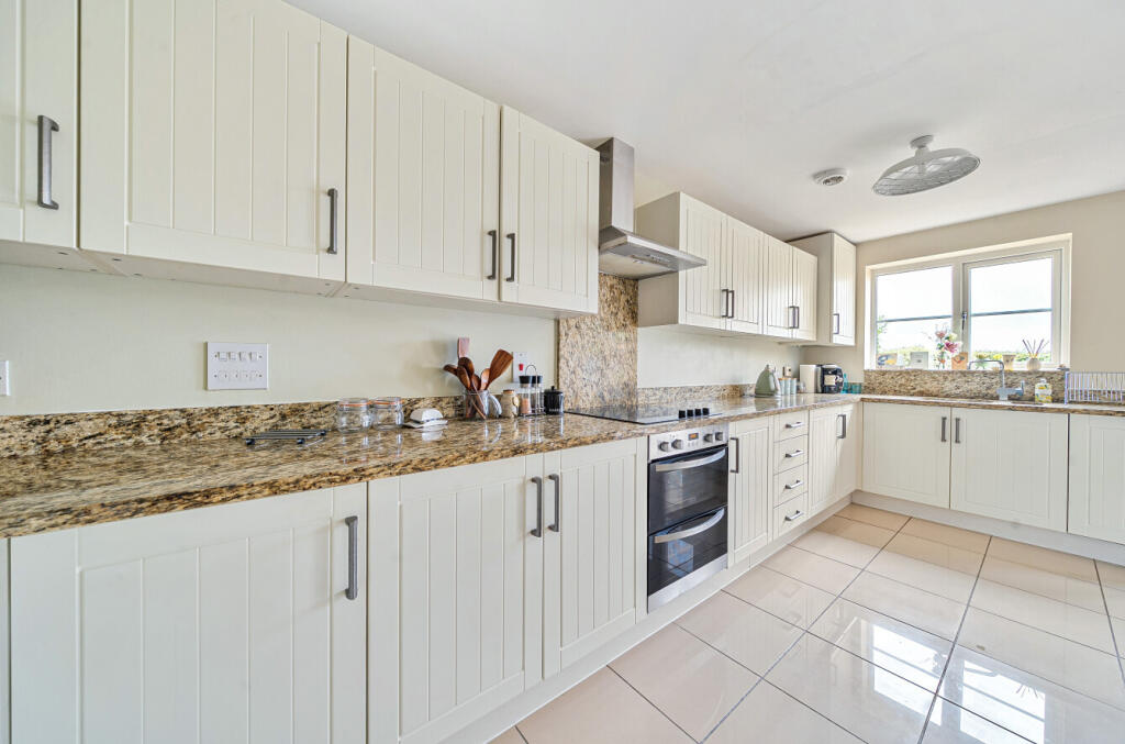 1345893-33-68b5e8...