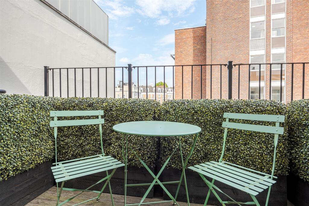 Collingham Place 3_41-3.jpg