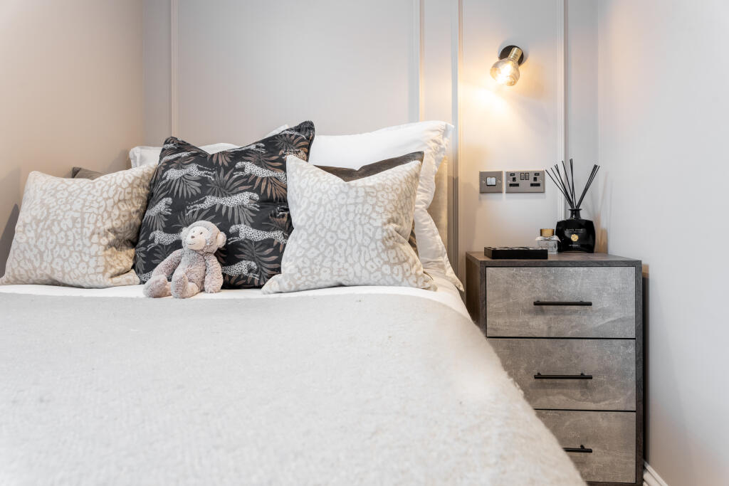 28 Adelaide Rd (29 of 71)