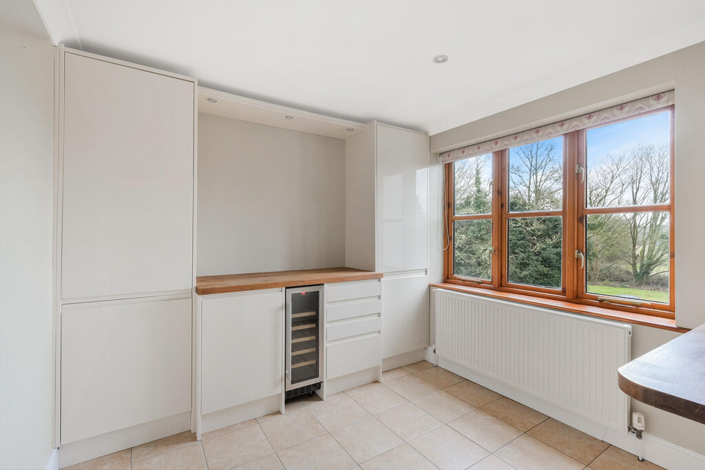 WONHAM PLACE, 8 (...