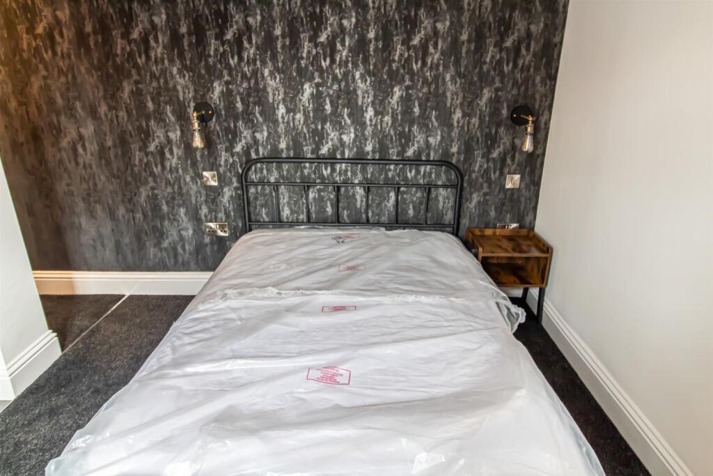 Room 2 (3).jpg