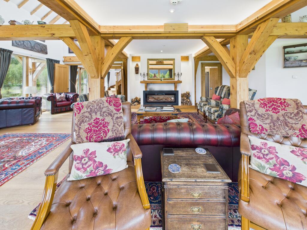 CAM03185G0-PR0119-STILL037