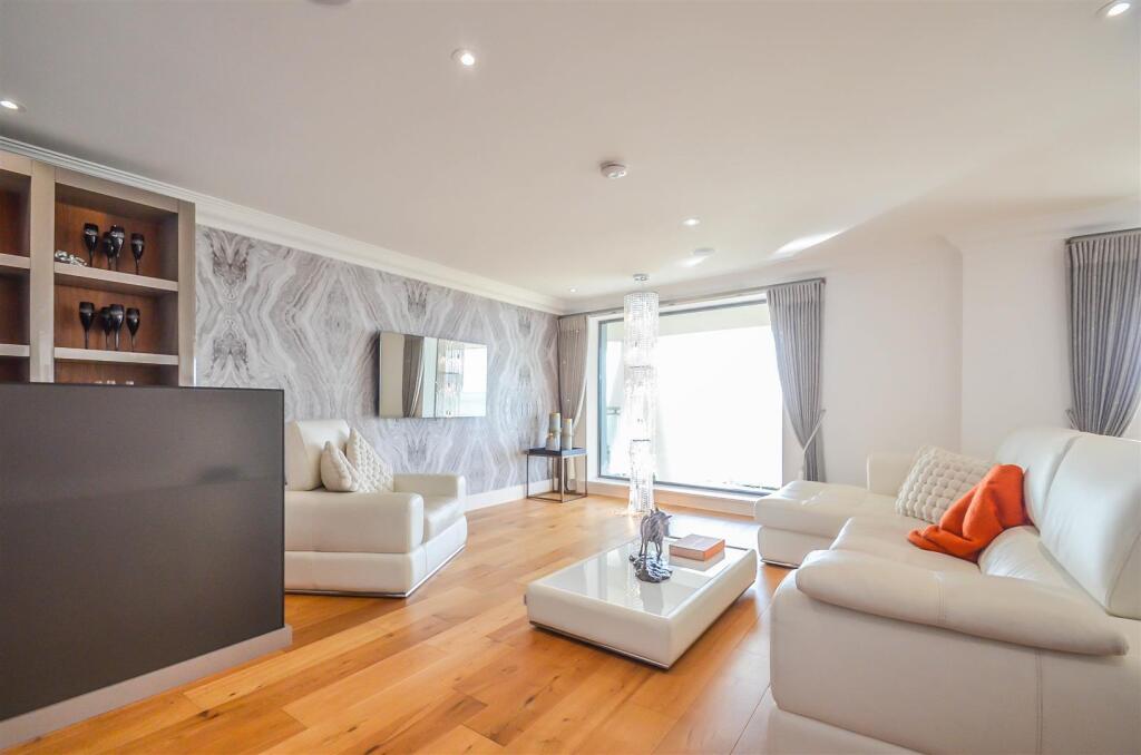 Kitchen - Lounge - Diner