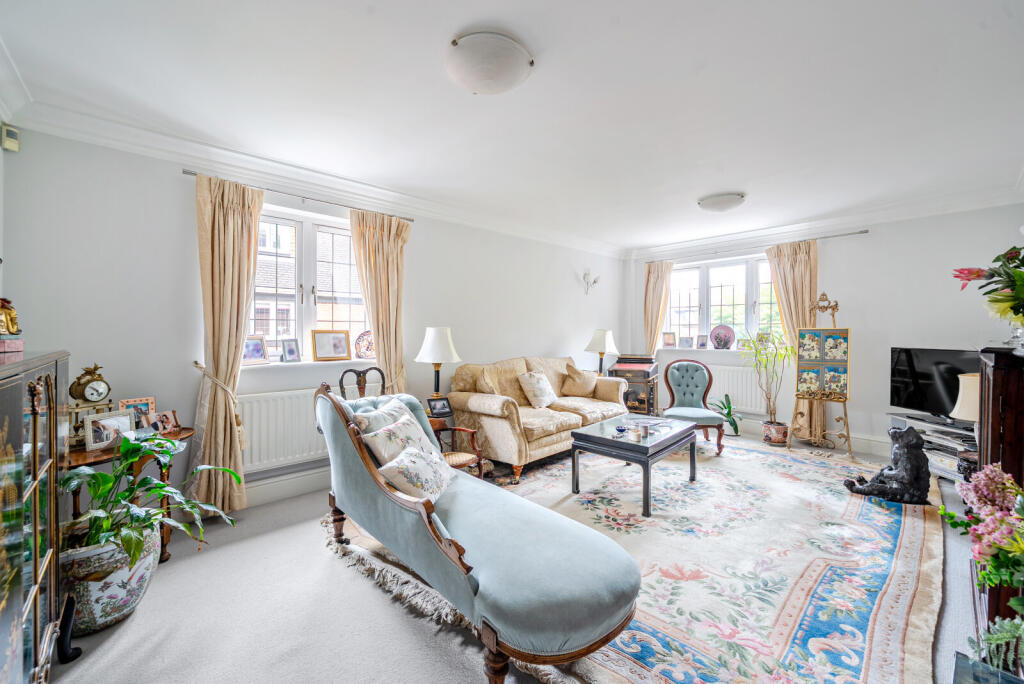 1361990-10-68de47...