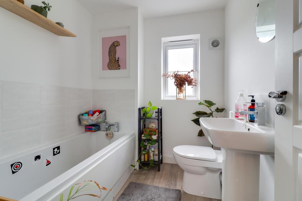 Family Bathroom 