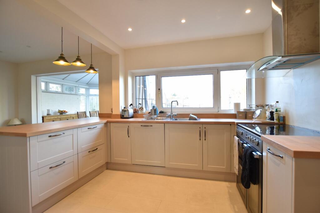 Kitchen / Diner
