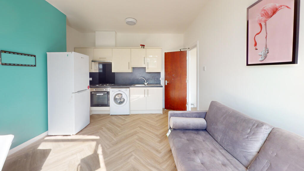 Kitchen / Living Space