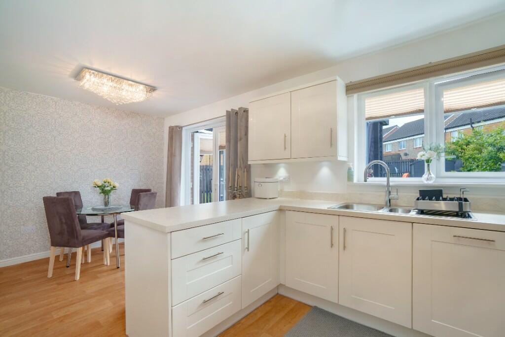 Kitchen Diner - 2