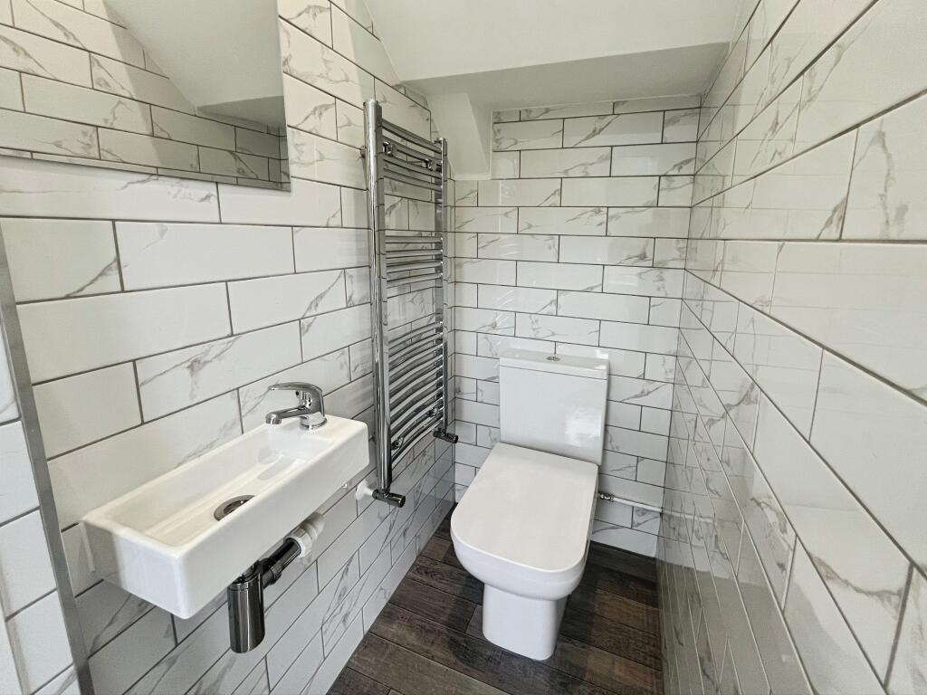 Cloakroom/wc
