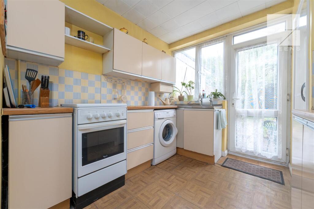 11 Cobham Road_0009.jpg