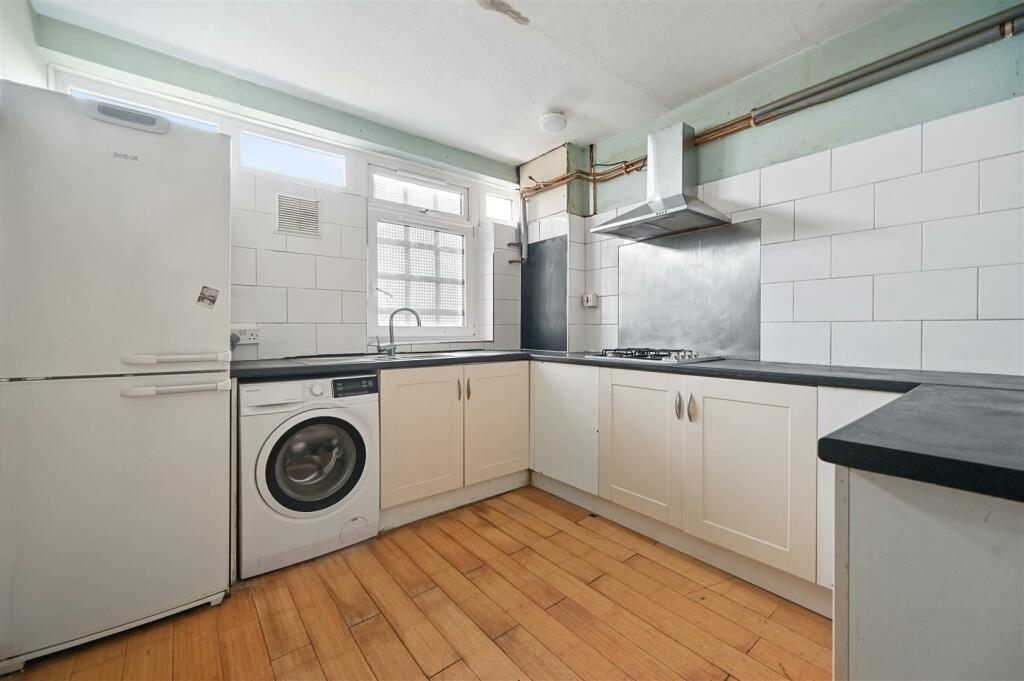 Flat 48 Warnham House, Upper Tulse Hill, Brixton, London, SW2 2SA