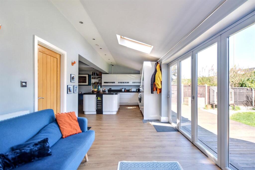 Kitchen Diner_6.jpeg