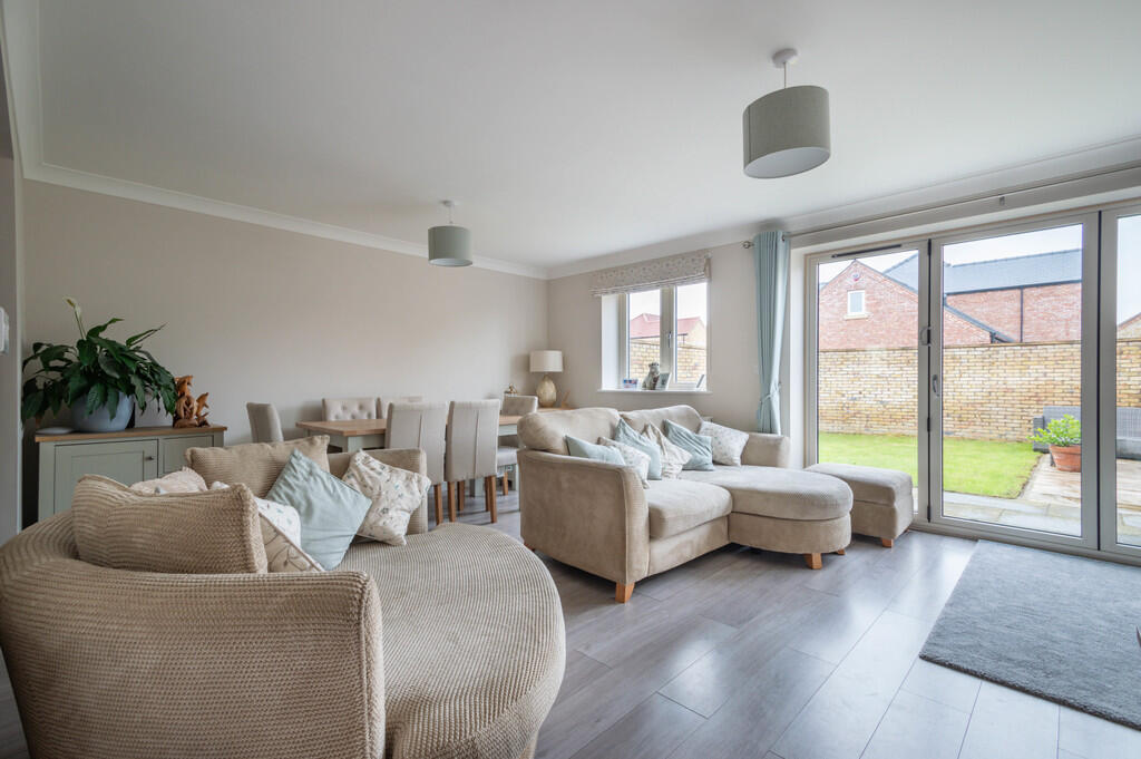 45 Mildenhall Roa...