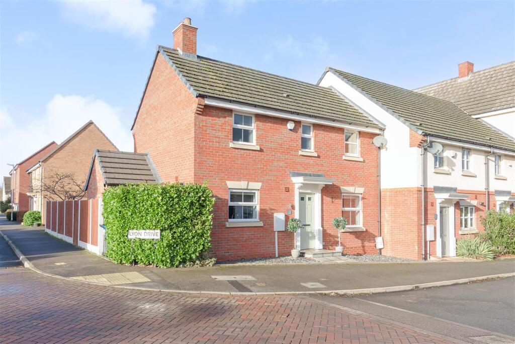 8 Lindores Road