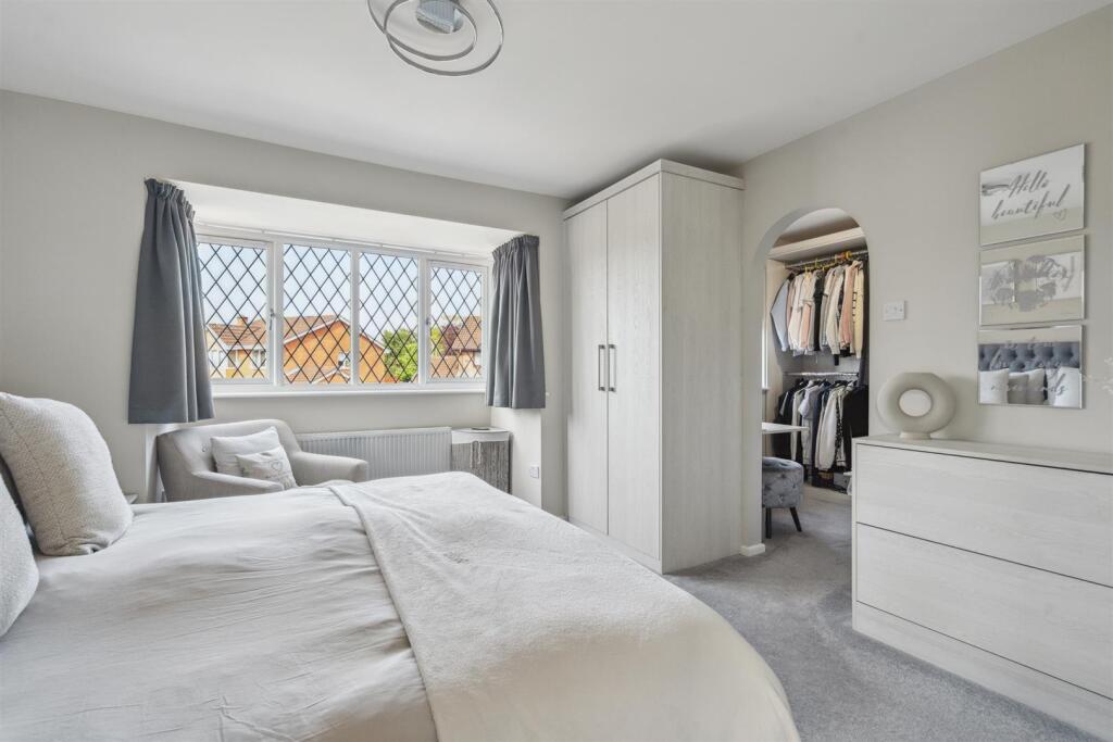 21 Charlesworth Avenue_2.jpg
