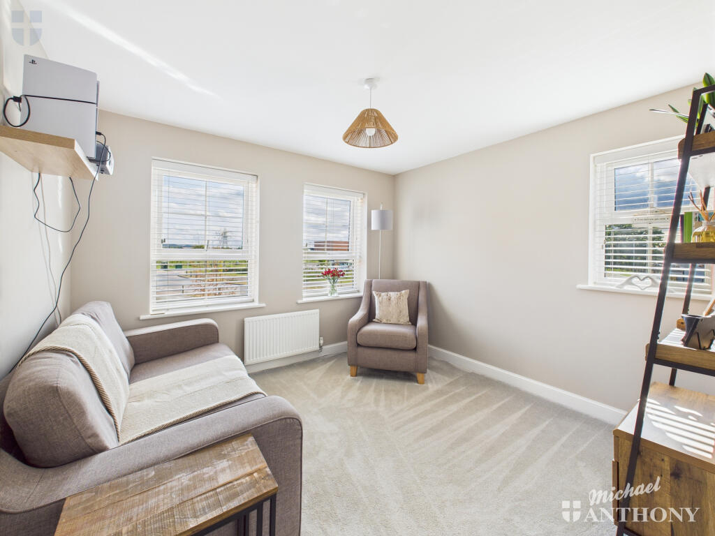 CAM03852G0-PR0374-STILL018