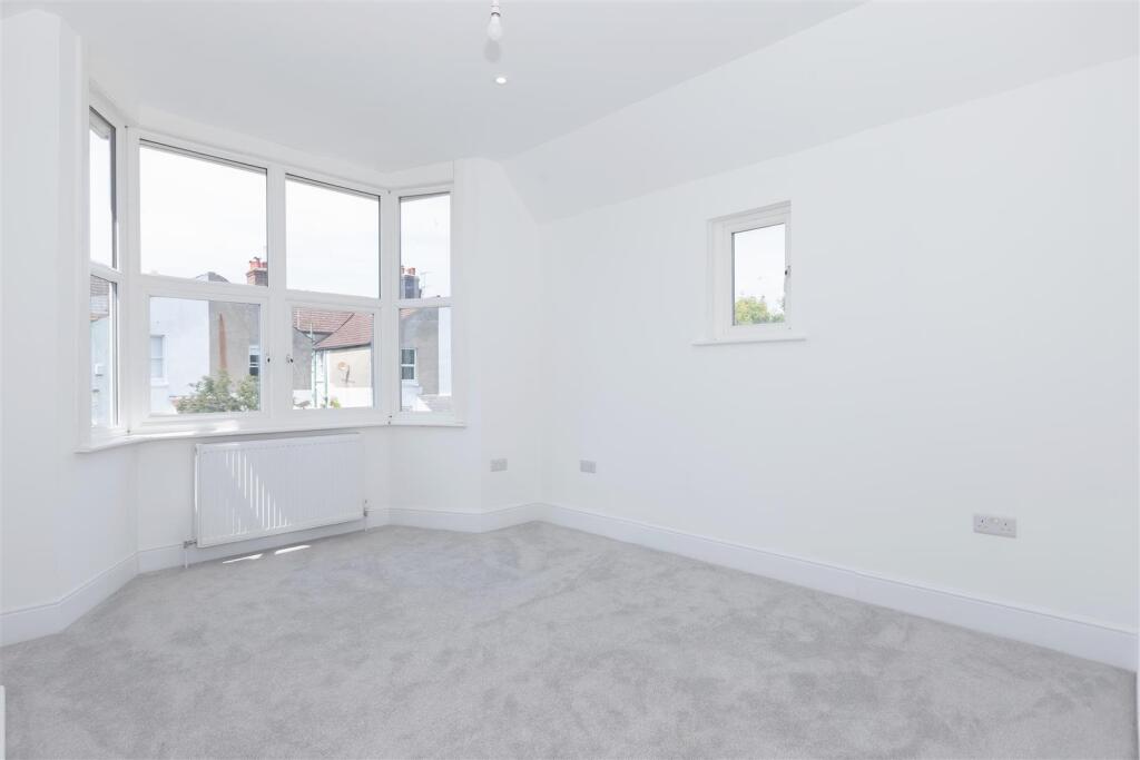 For Sale by Aspire Residential | Pembury  Road