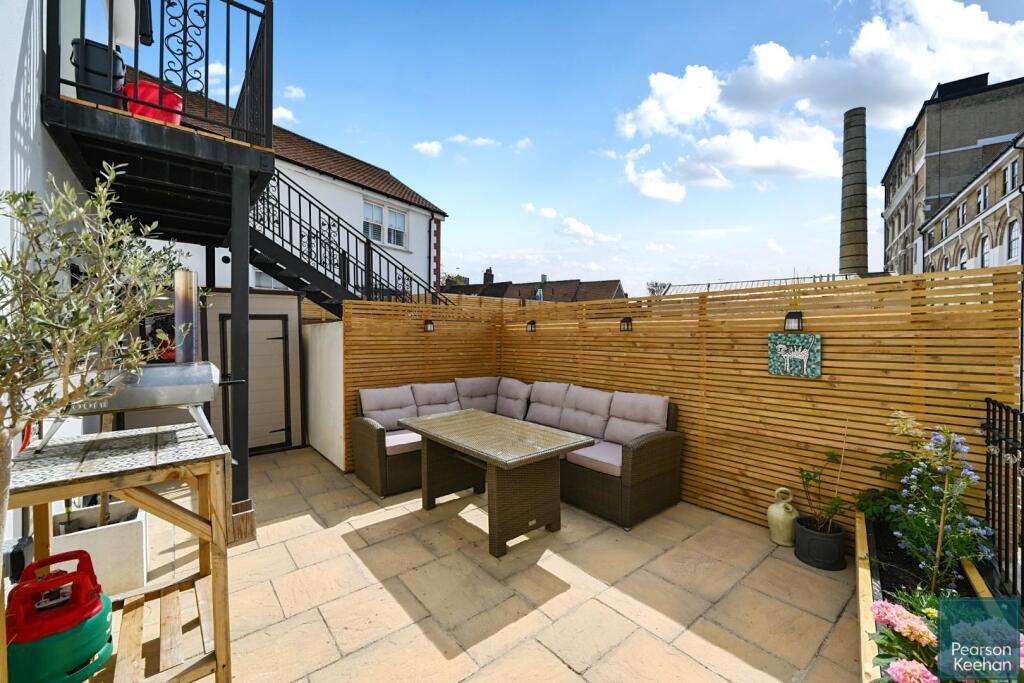 85 Drove Road, Portslade, BN41 (2).jpg