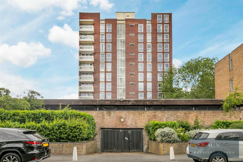 Maybourne Grange 18 MV-14.jpg