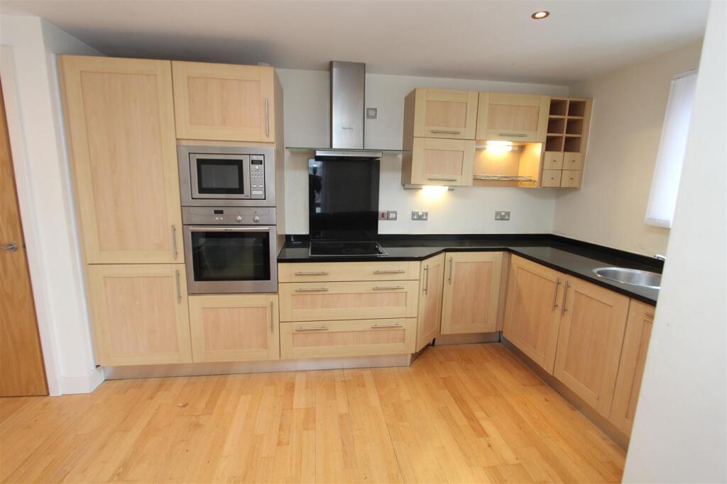 Kitchen.JPG