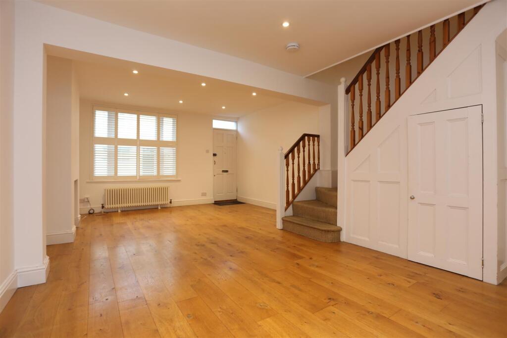 101 Southover Street (11).JPG